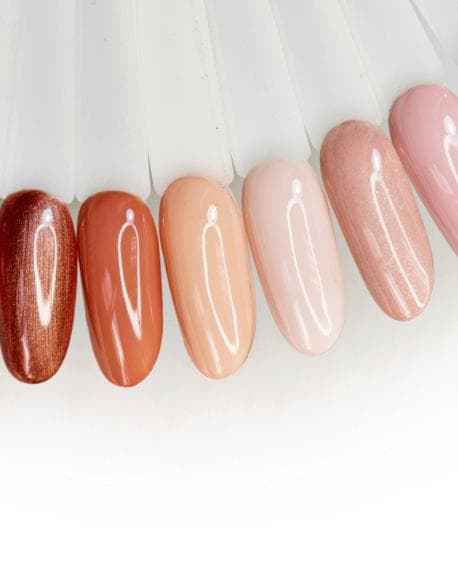 Xu hướng móng tay màu nude thanh lịch tại Hazel Nails